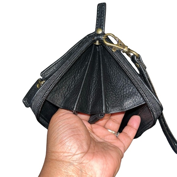 Duluth Trading Black Leather Wristlet - Picture 5 of 5